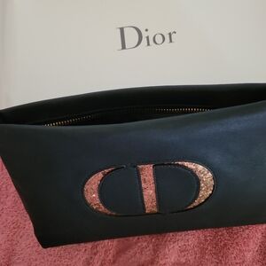 New dior pouch with box